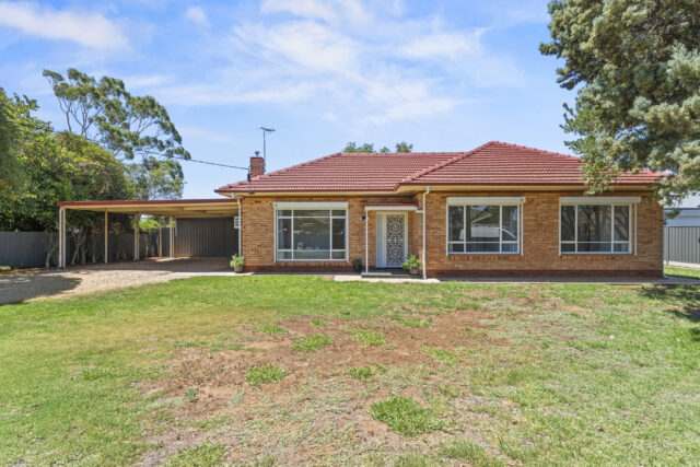 4 Holmes Street, WILLASTON  SA  5118