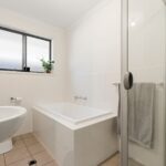 4 Flinders Drive, VALLEY VIEW, SA 5093