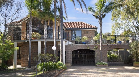 2 Settlers Drive, WEST LAKES SA 5021